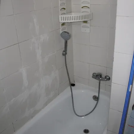 Lotus D Apartment *